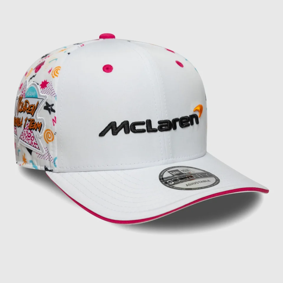 MCLAREN F1 NEW ERA 9SEVENTY® 2025 BONÉ EQUIPA